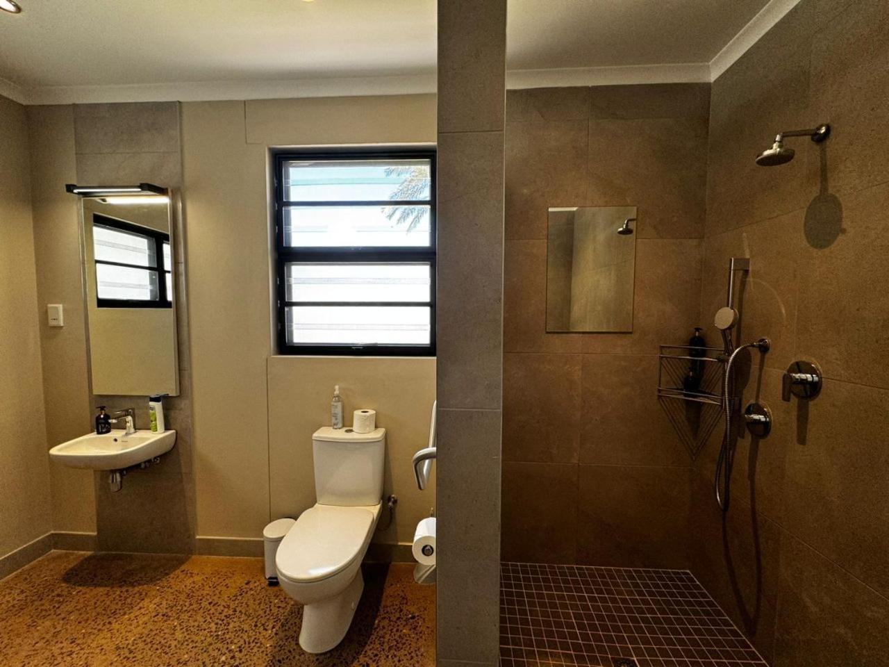 Flying Ostrich Guesthouse & Self-Catering Accommodation Mariental Eksteriør billede